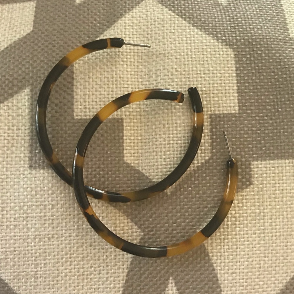 J CREW tortoise hoop earrings
